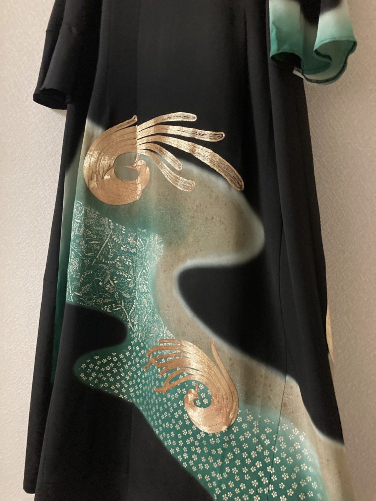 母の留袖と帯から after写真